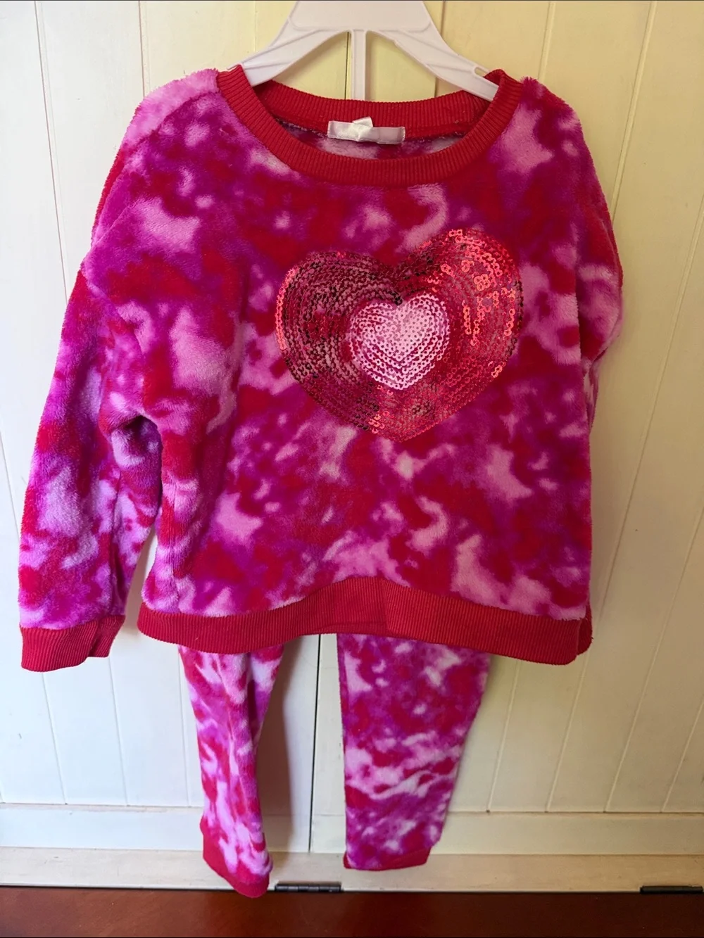 Girls Plush Sequin Heart Pajama Set - Pink Tie-Dye
